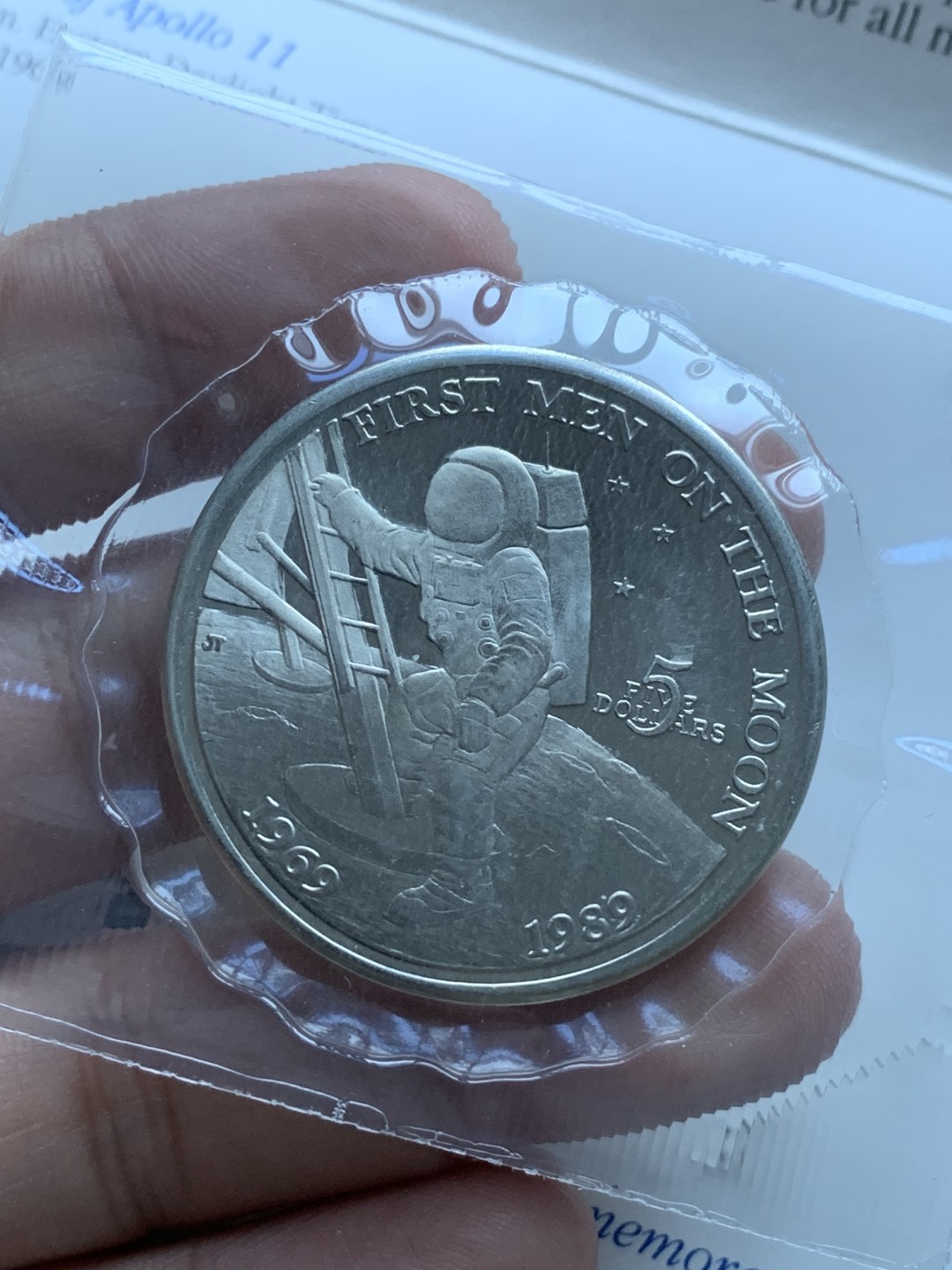 《竞宝斋》第82场-本周日，周一，周四3场拍卖（全场不限金额包邮） 卡装马绍尔群岛1989年纪念阿波罗十一登月20周年5元镍币