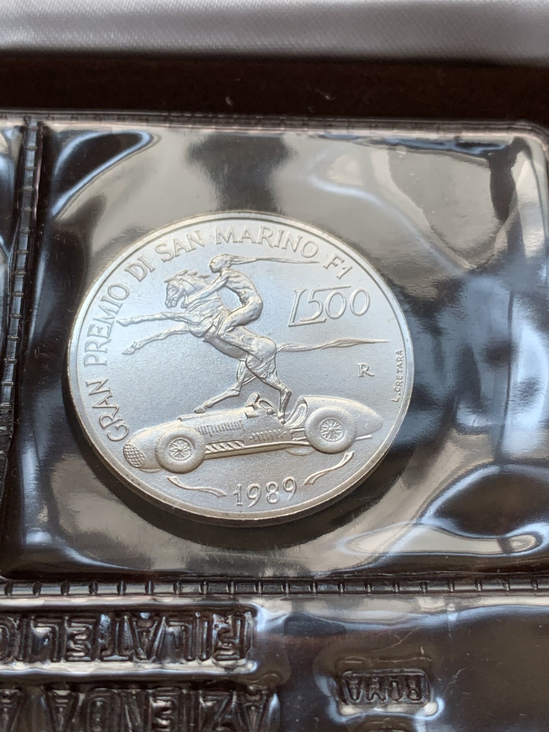 《竞宝斋》第82场-本周日，周一，周四3场拍卖（全场不限金额包邮） 原盒证书 圣马力诺 1989年 F1方程式赛车 500和1000里拉 银币一对