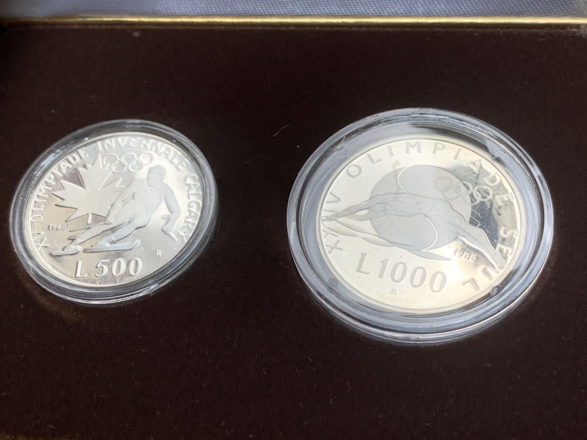 《竞宝斋》第82场-本周日，周一，周四3场拍卖（全场不限金额包邮） 原盒证书 圣马力诺 1988年 冬奥会 500和1000里拉银币一对