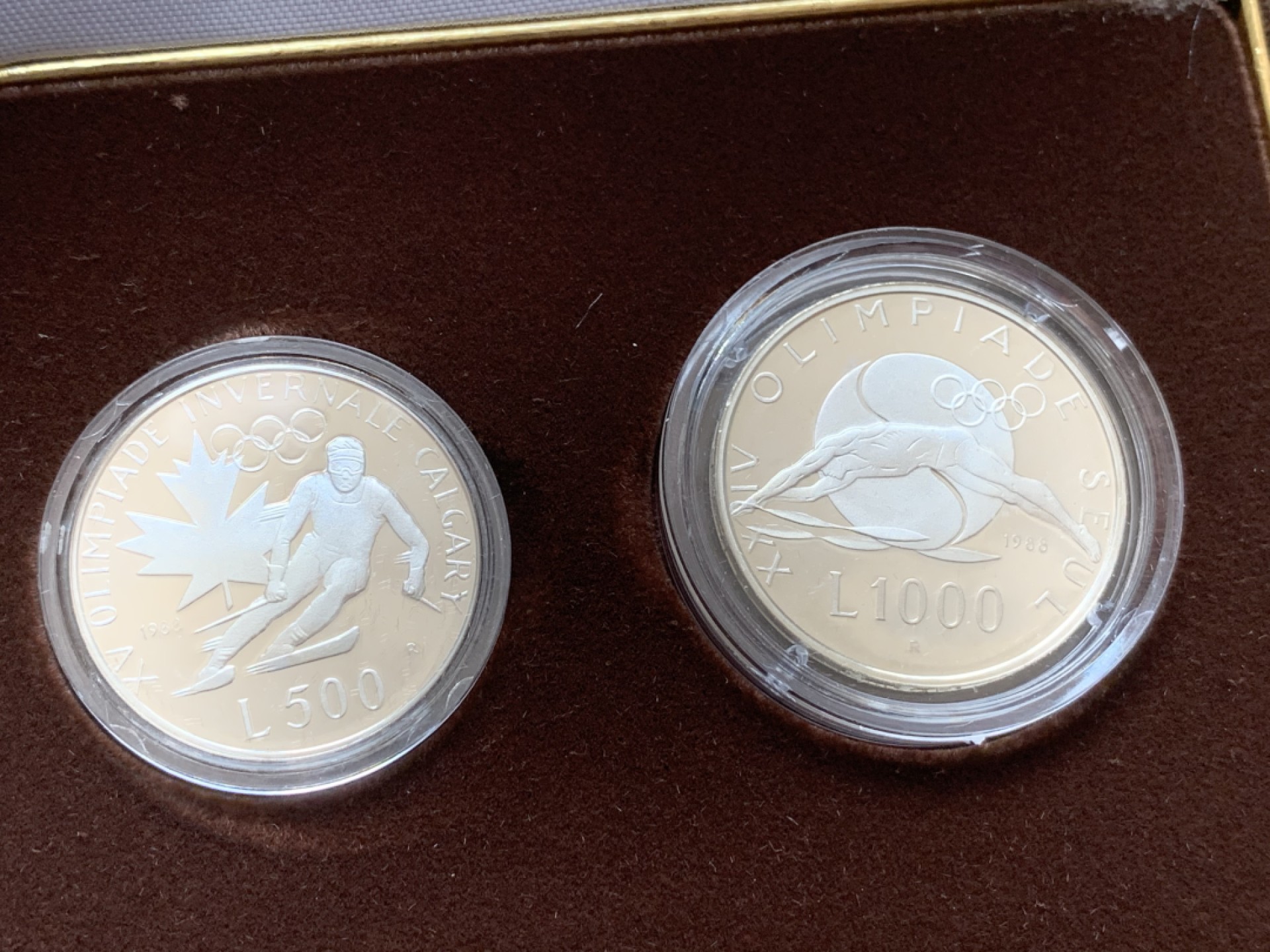 《竞宝斋》第82场-本周日，周一，周四3场拍卖（全场不限金额包邮） 原盒证书 圣马力诺 1988年 冬奥会 500和1000里拉银币一对