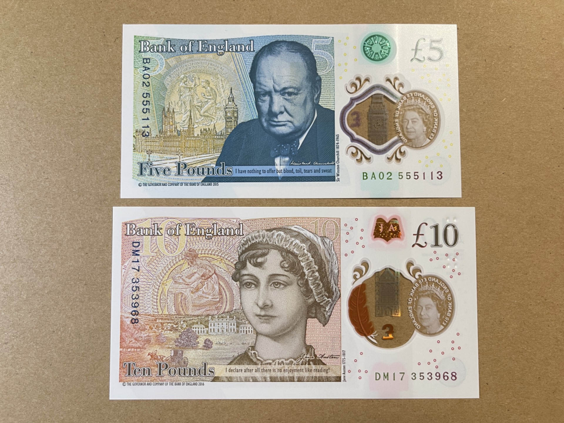 《张总收藏》67期——外币精品 英格兰5、10镑2张 UNC 塑料钞