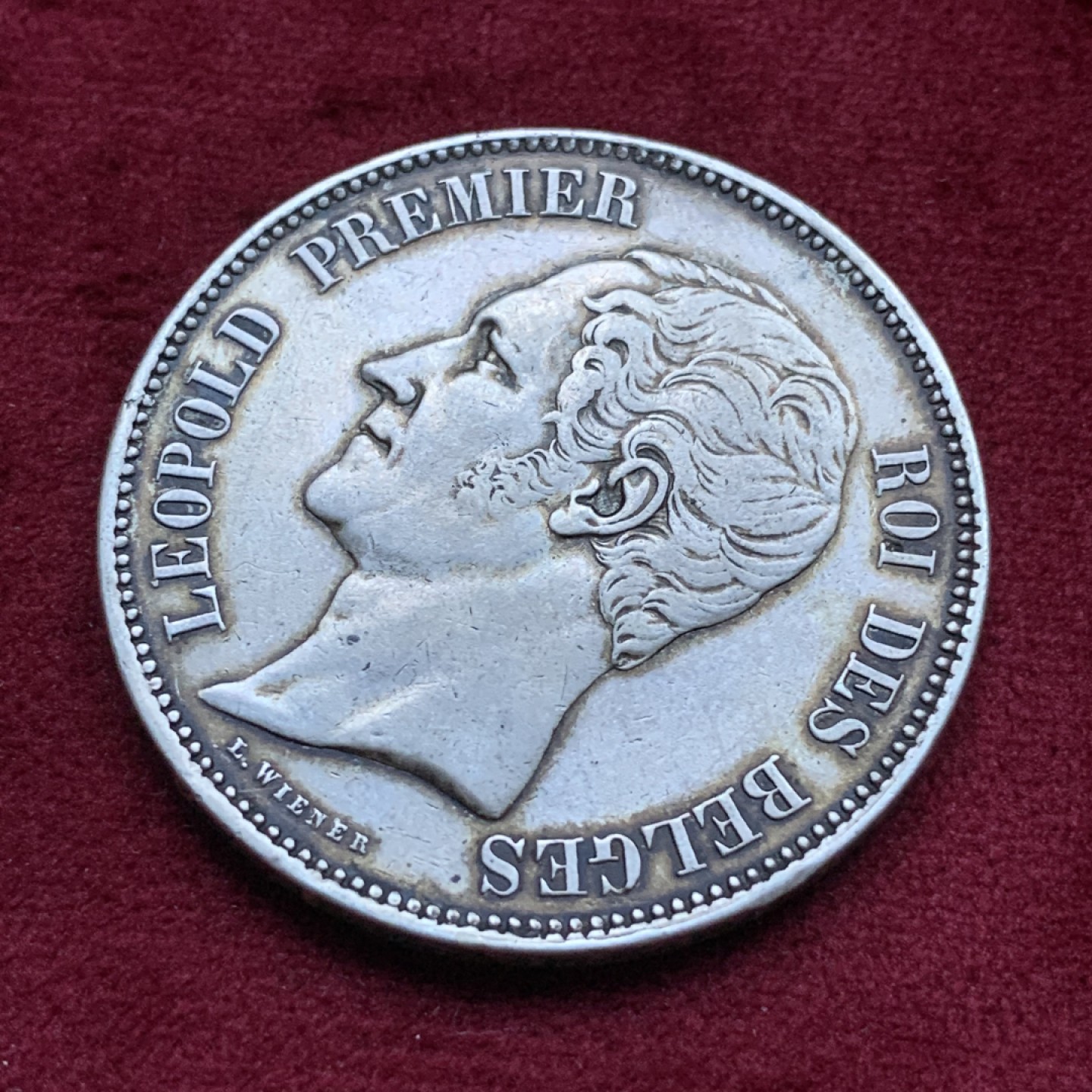 《竞宝斋》第82场-本周日，周一，周四3场拍卖（全场不限金额包邮） 比利时 1850年 早期短发版 利奥波德一世 5法郎 大银币酱彩 非常漂亮 细节见图