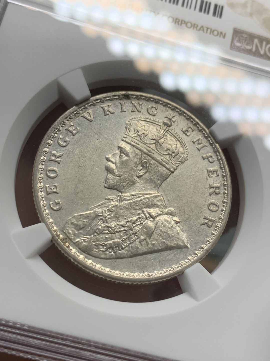 《竞宝斋》第82场-本周日，周一，周四3场拍卖（全场不限金额包邮） NGC UNC评级 英属 印度 1919年 乔五 1卢比 银币