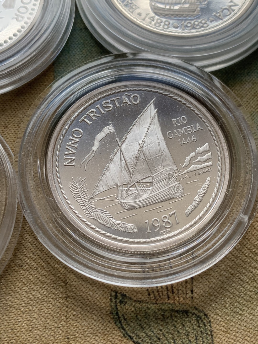 《竞宝斋》第82场-本周日，周一，周四3场拍卖（全场不限金额包邮） 原盒证书 葡萄牙1988年 帆船系列 100埃斯库多精制银币 一套四枚 一流状态