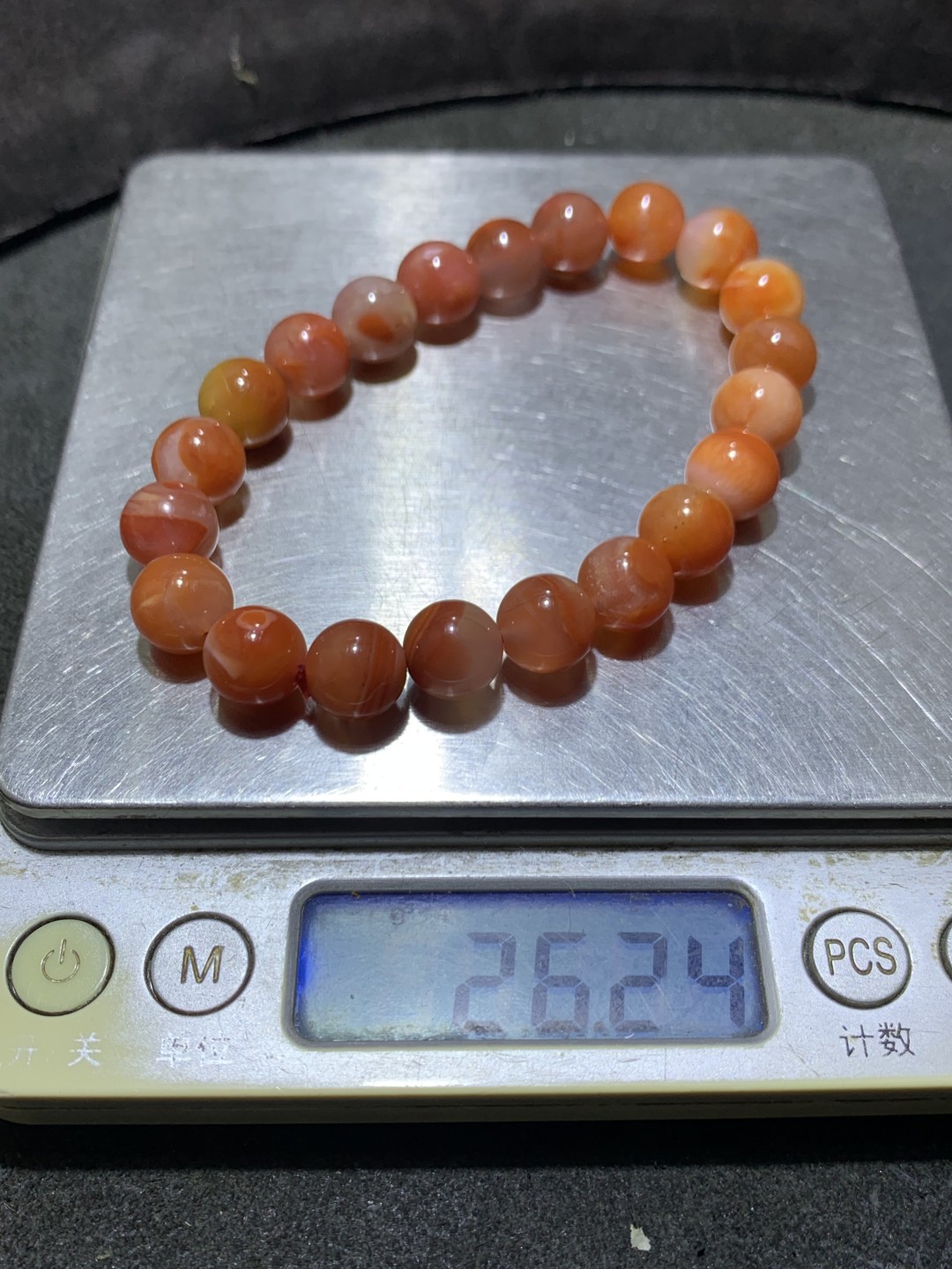 川料南红玛瑙随形单圈手串一条，