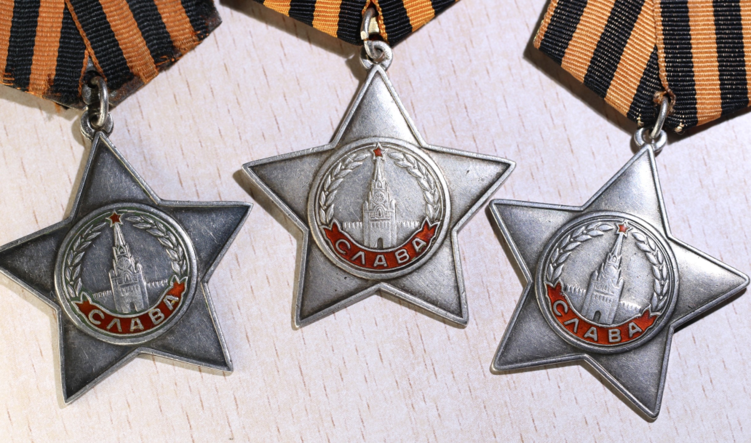 大猫徽章拍卖第199期  苏联三级军事光荣勋章一组 银质好品