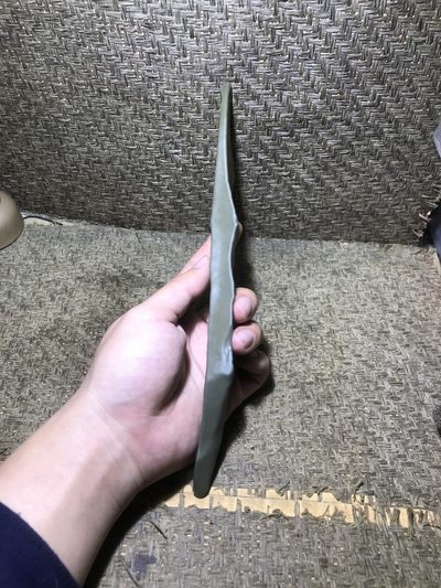 精美新疆绿泥石象形大刀原石把件（镇纸，摆件） 一块， - 精美新疆绿泥石象形大刀原石把件（镇纸，摆件） 一块，