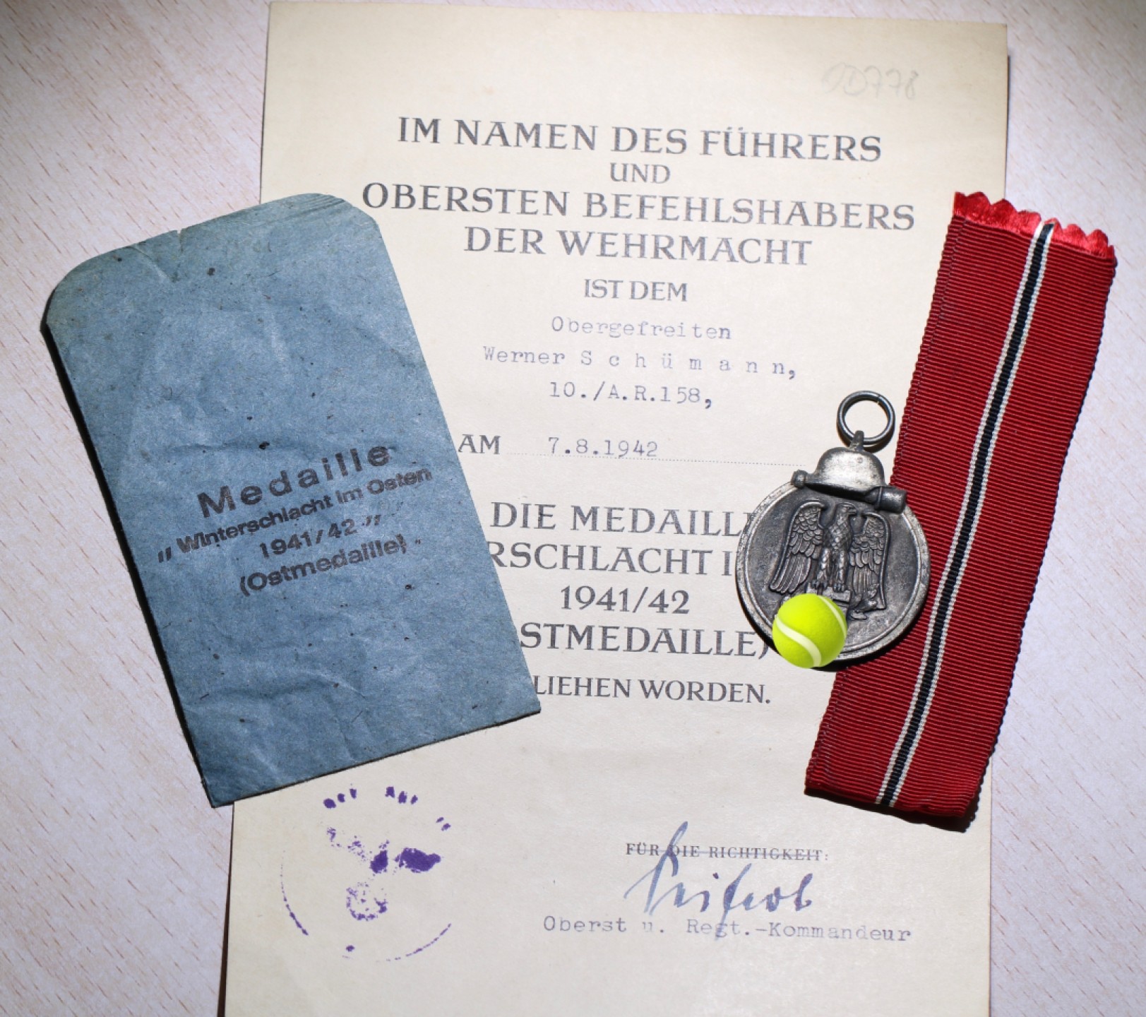 大猫徽章拍卖第199期  牢记历史，热爱和平。东线冬季作战奖章2⃣️ 大全套，证书、绶带、原装纸袋。