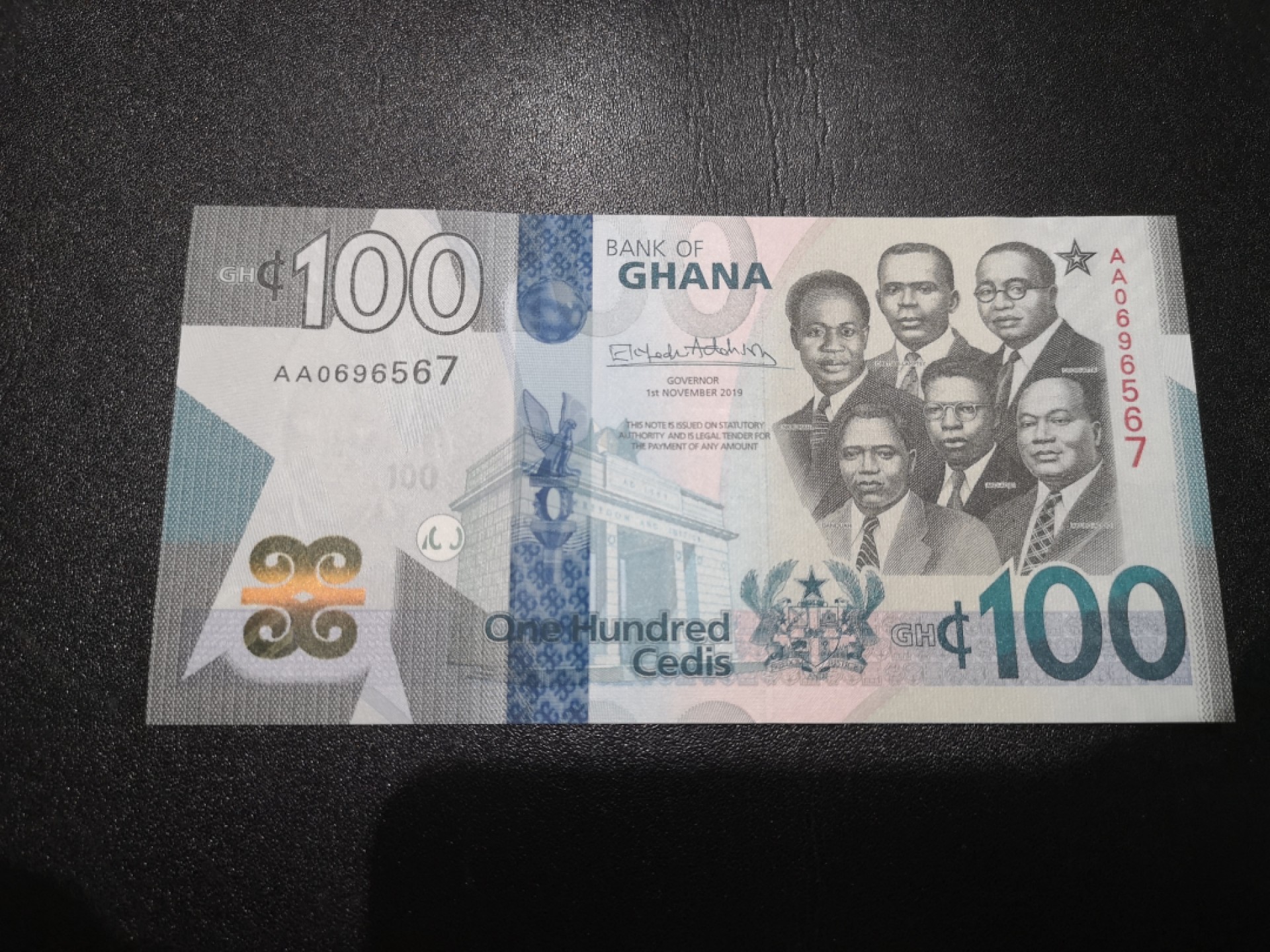 《外钞收藏家》第一百九十四期 2019年加纳100 全新UNC AA冠 567尾