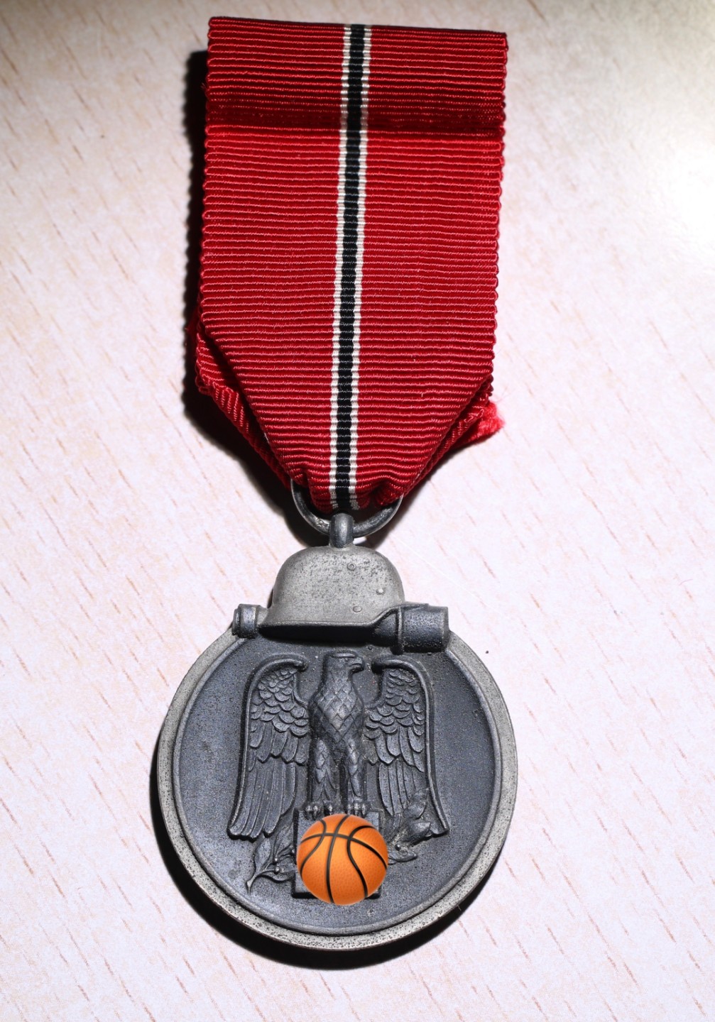 大猫徽章拍卖第199期  牢记历史，热爱和平。东线冬季作战奖章 108厂 全品