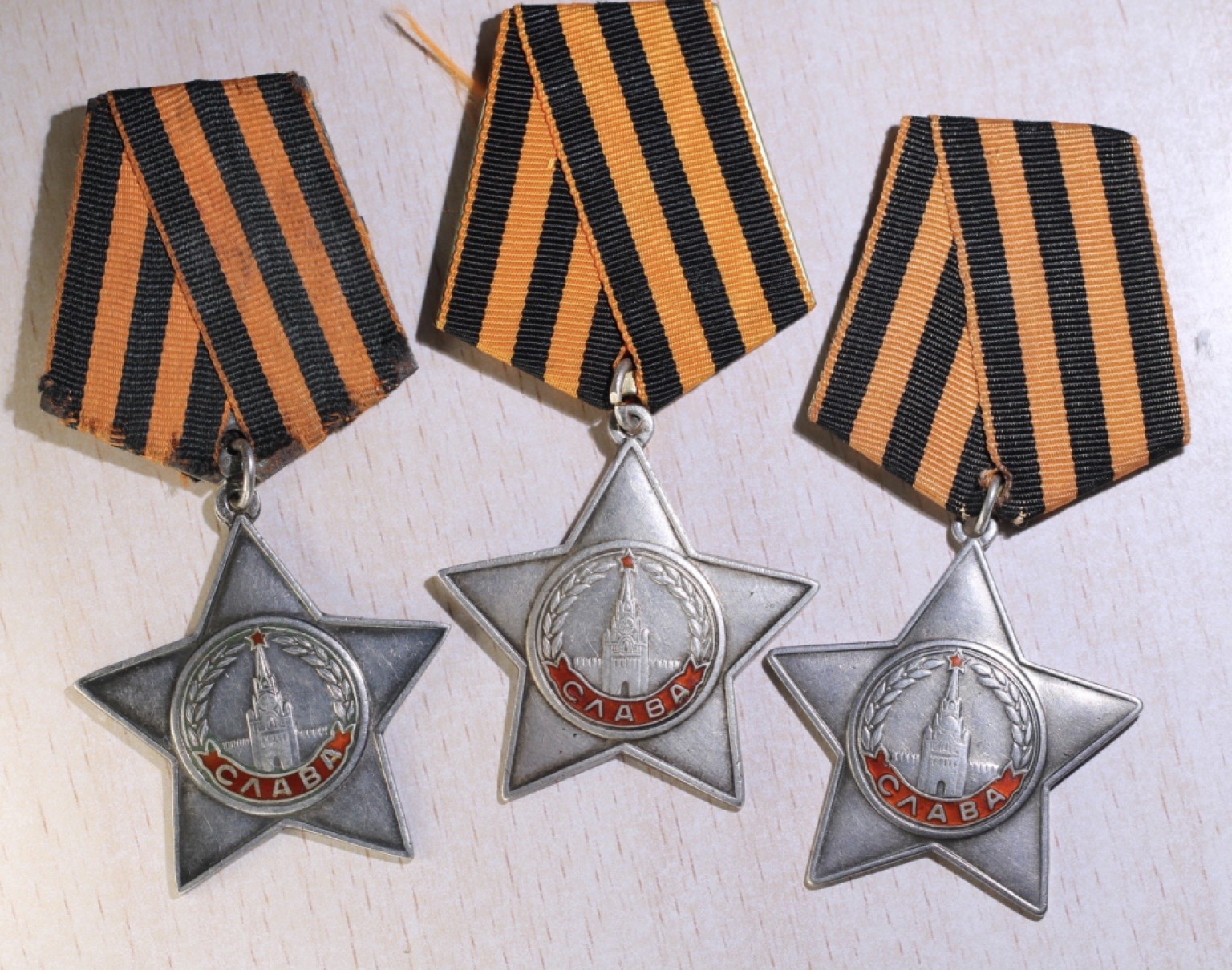 大猫徽章拍卖第199期  苏联三级军事光荣勋章一组 银质好品