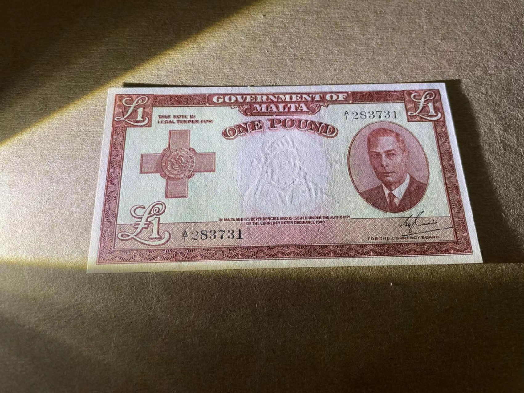 【Blue Auction】✨世界纸币精拍第212期  【A1冠】马耳他 1949年1镑 英王乔治  UNC- （有斑）