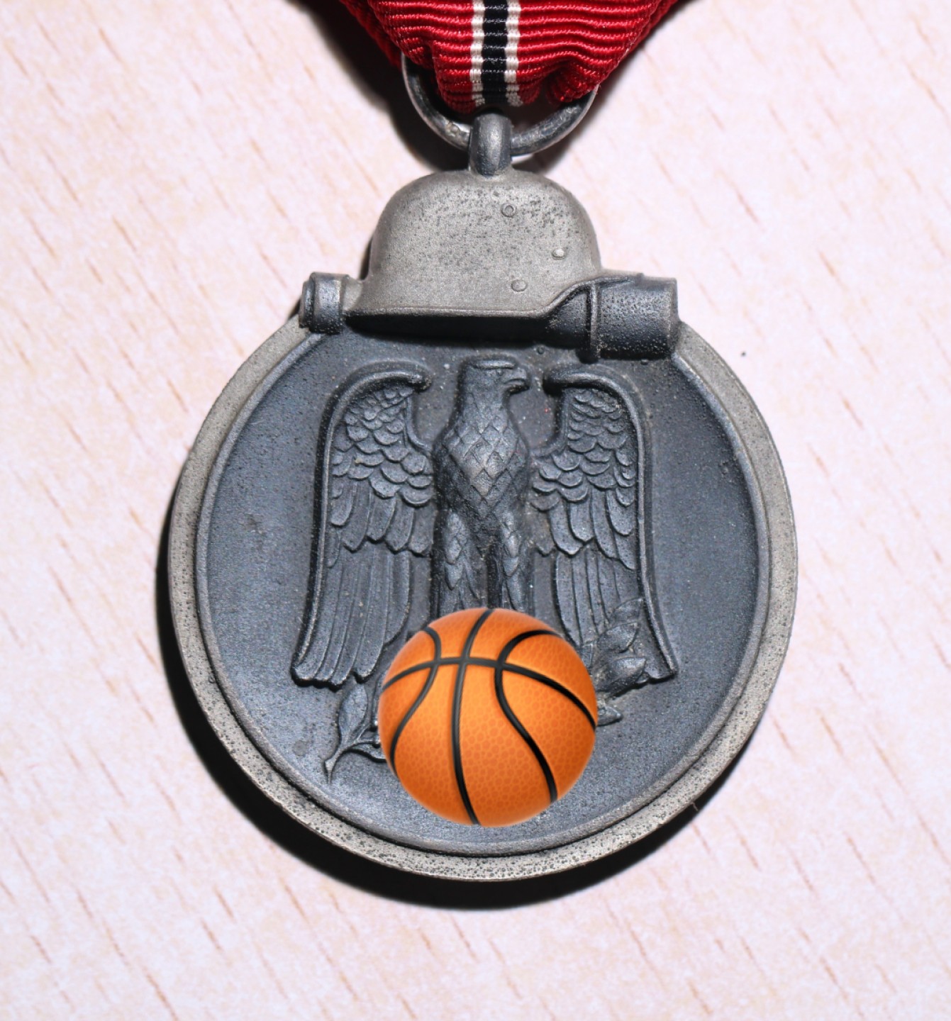 大猫徽章拍卖第199期  牢记历史，热爱和平。东线冬季作战奖章 108厂 全品