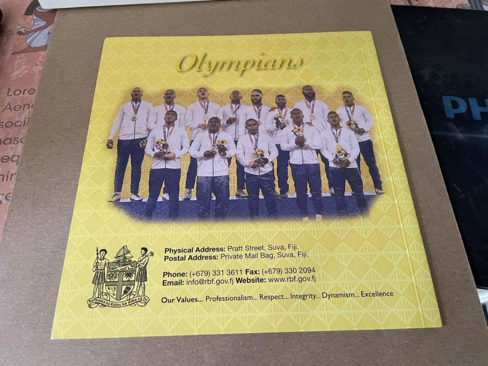 【Blue Auction】✨世界纸币精拍第212期  【原装带册 2连体 ZZZ冠】斐济2020年7元纪念钞 