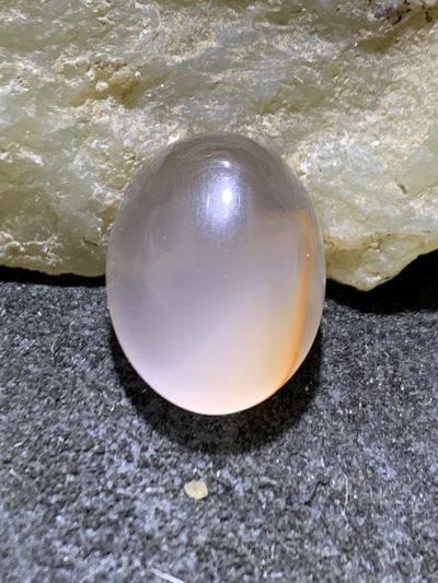 精美南红玛瑙荔枝冻飘红戒面一个， - 精美南红玛瑙荔枝冻飘红戒面一个，