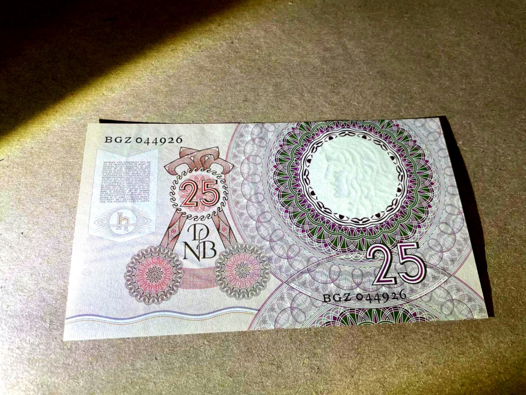 【Blue Auction】✨世界纸币精拍第212期  荷兰 1955年25盾 惠更斯 设计精美 原票 AU+品相