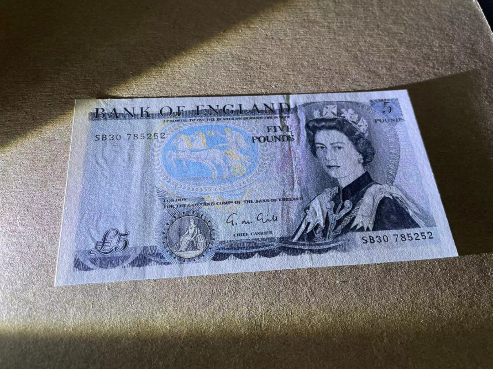 【Blue Auction】✨世界纸币精拍第212期  英国 D序列5镑 品相如图