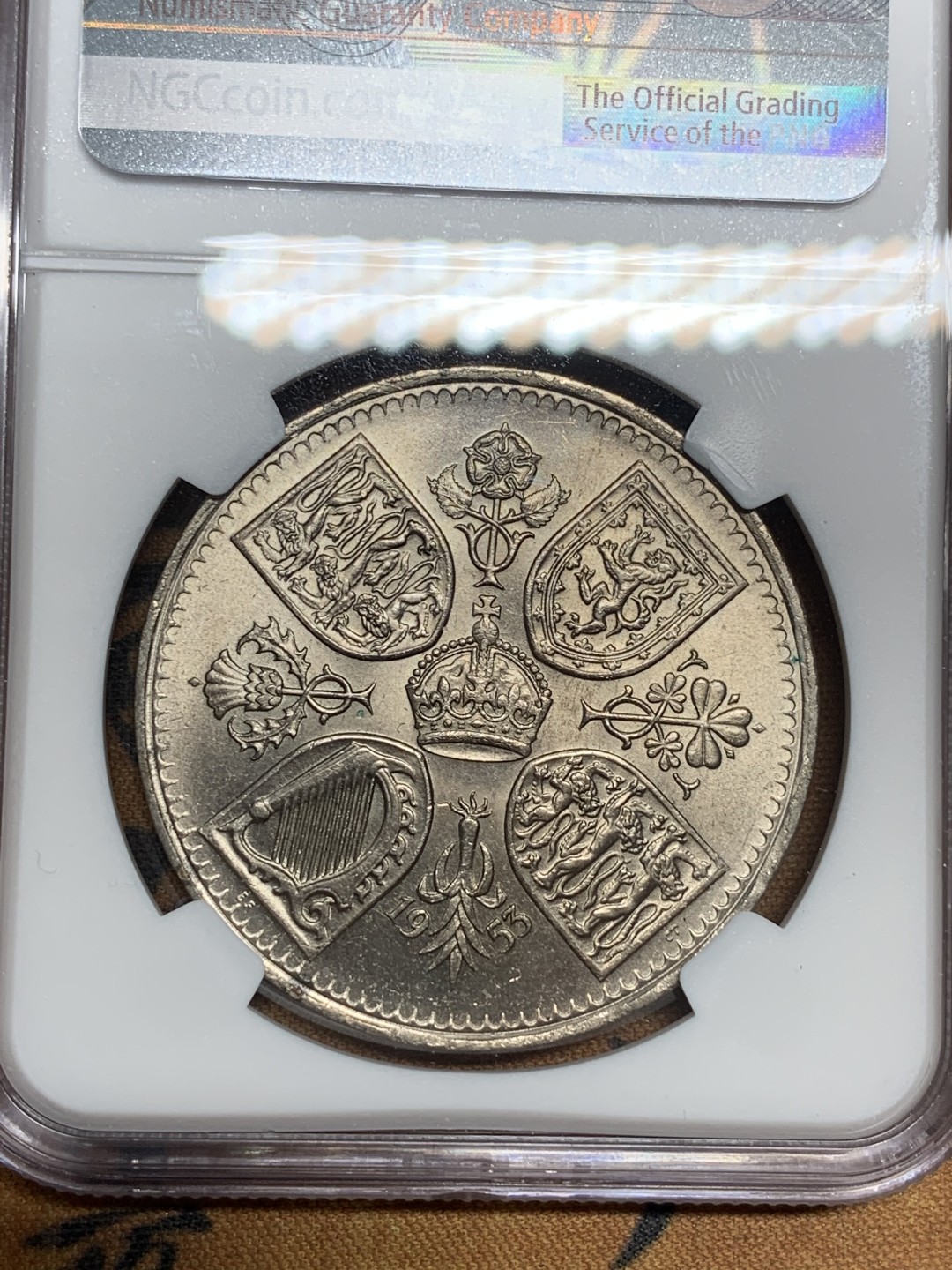 《竞宝斋》第83场-本周日，周一2场连拍（全场不限金额包邮） NGC-MS63 1953年 伊丽莎白二世登基克朗 明年为其登基70周年 潜力品种