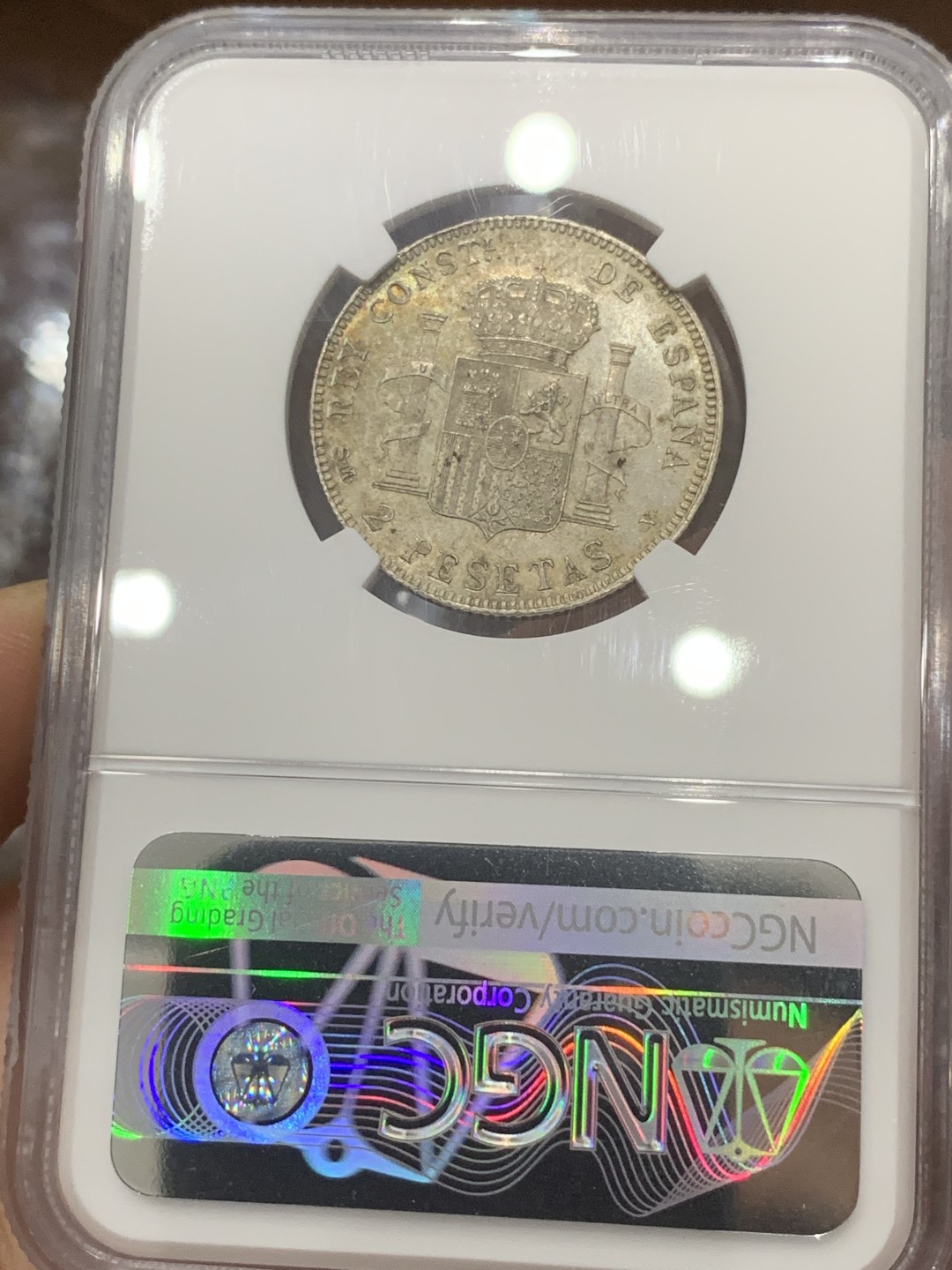 《竞宝斋》第83场-本周日，周一2场连拍（全场不限金额包邮） NGC MS62 西班牙 1905年 2比塞塔银币 淡金色包浆 光线十足