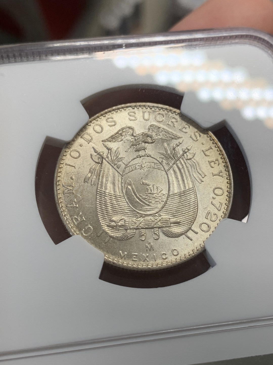 《竞宝斋》第83场-本周日，周一2场连拍（全场不限金额包邮） NGC MS61 厄瓜多尔1944年2苏克雷银币 十字光 细节极好