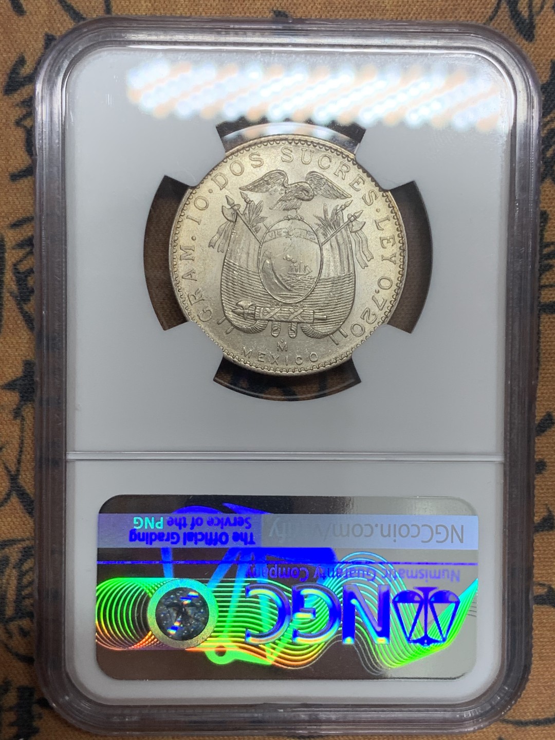 《竞宝斋》第83场-本周日，周一2场连拍（全场不限金额包邮） NGC MS61 厄瓜多尔1944年2苏克雷银币 十字光 细节极好