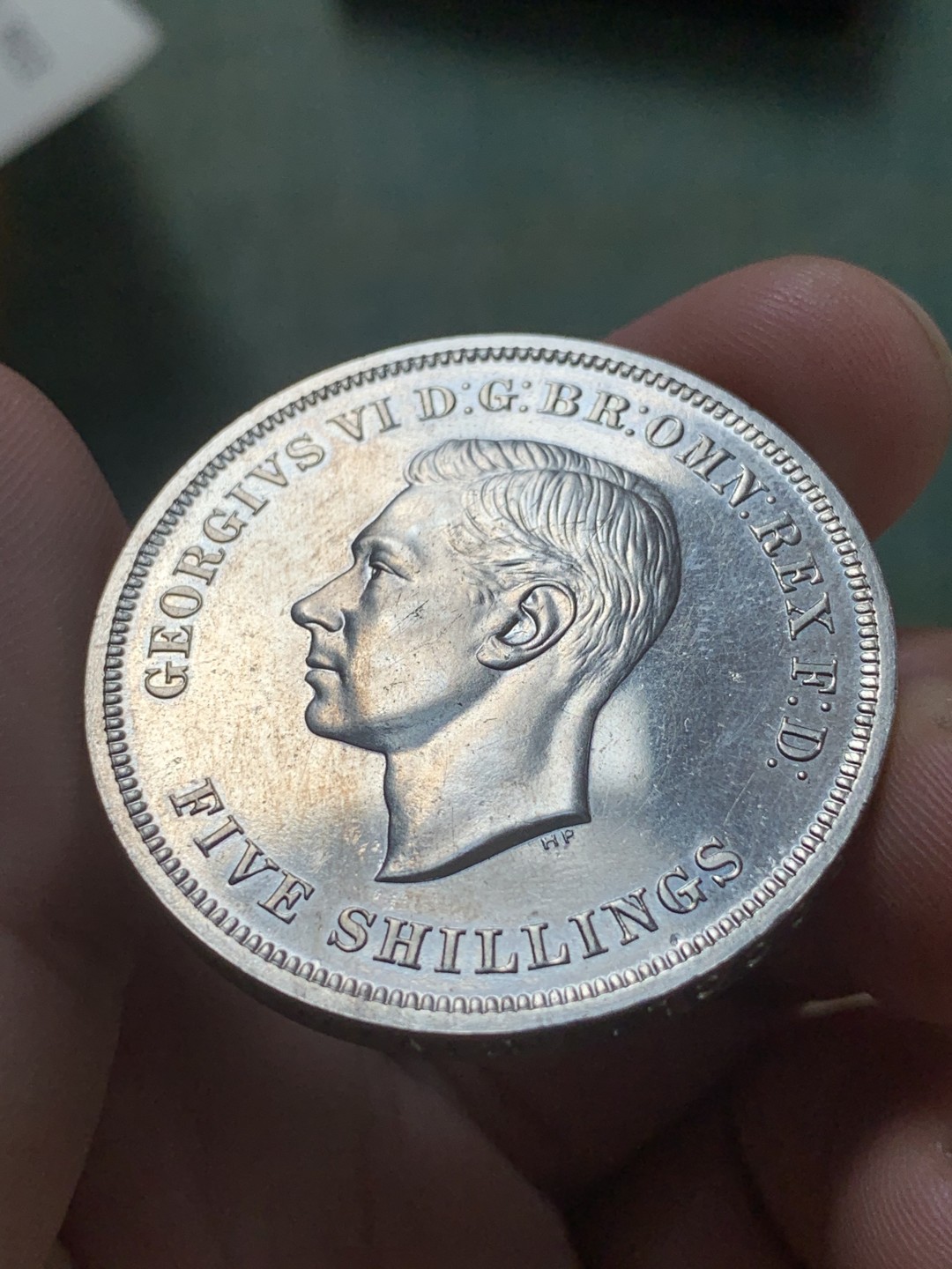 《竞宝斋》第83场-本周日，周一2场连拍（全场不限金额包邮） BU 英国 1951年 乔治六世马剑精制克朗 红盒带证书 原光