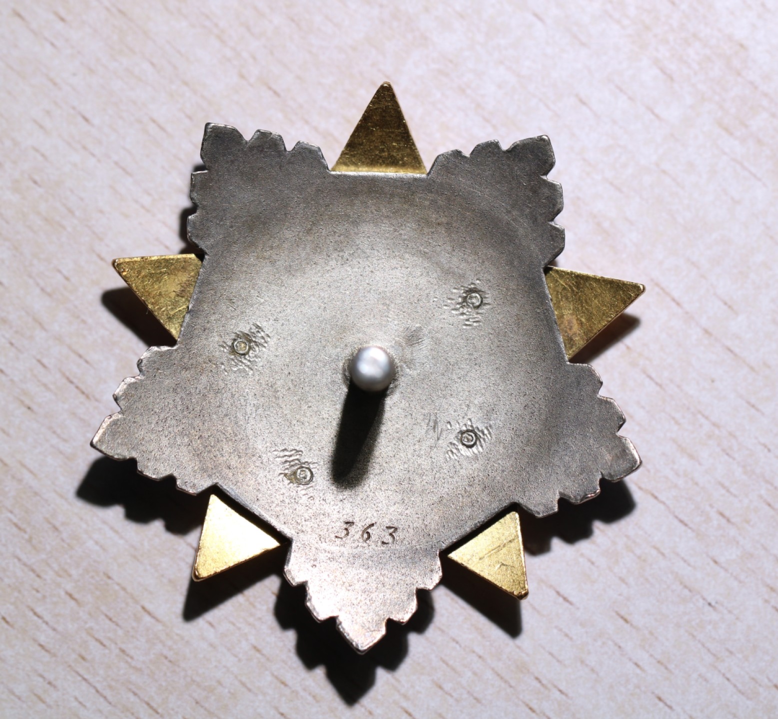 大猫徽章拍卖第199期  蒙古🇲🇳苏赫巴托尔勋章 金 银质 轮版