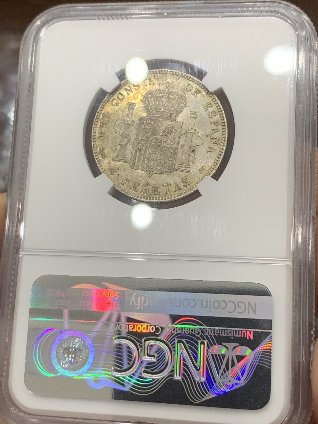 《竞宝斋》第83场-本周日，周一2场连拍（全场不限金额包邮） NGC MS62 西班牙 1905年 2比塞塔银币 淡金色包浆 光线十足