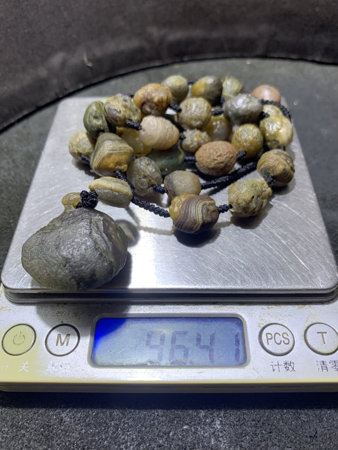 精美外蒙眼石项链一条！