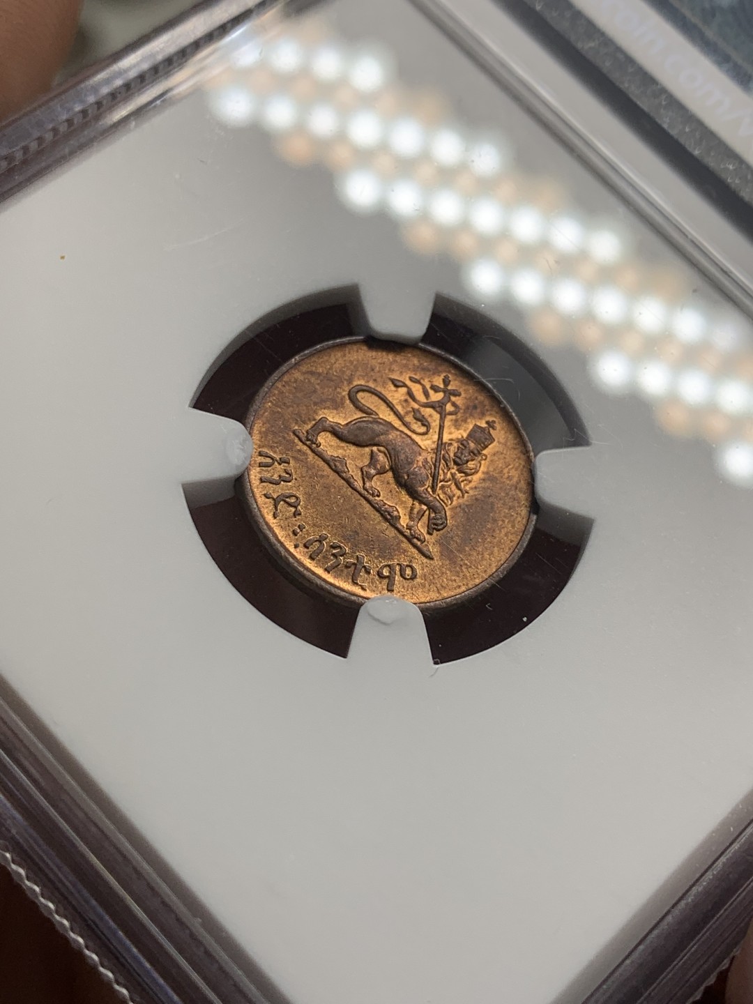 《竞宝斋》第83场-本周日，周一2场连拍（全场不限金额包邮） NGC-MS64RB 1944年埃塞俄比亚一分 狮子扛旗非常经典 64分的状态与铜色都非常漂亮