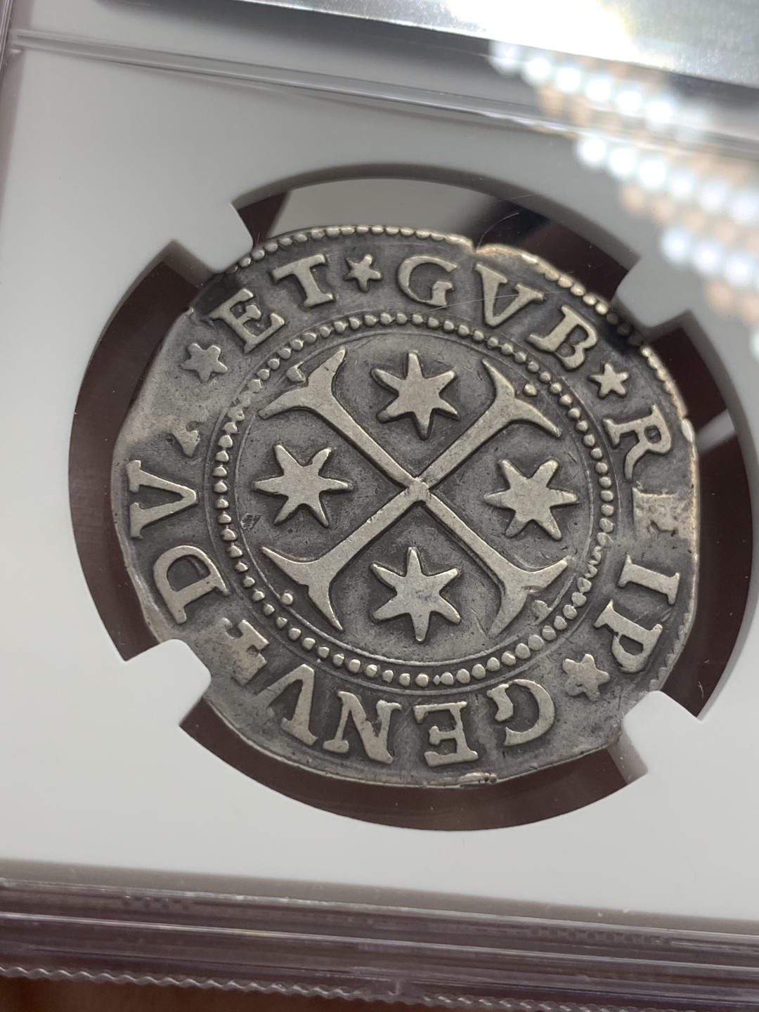 《竞宝斋》第83场-本周日，周一2场连拍（全场不限金额包邮） 唯一冠军分 NGC-VF20 意大利热那亚 1666年 圣母抱婴 1/2斯库多银币 常见KM81.1版 这枚是KM81.2版 历史拍卖仅查到一枚