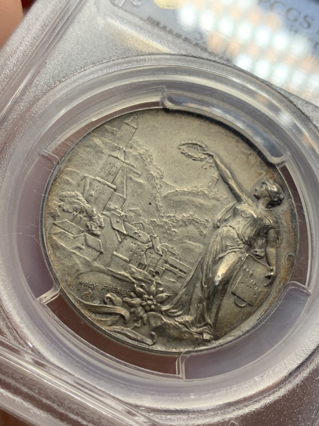 《竞宝斋》第83场-本周日，周一2场连拍（全场不限金额包邮） PCGS SP64 瑞士1905年弗里堡射击节女神城市景观高浮雕银章 精美大气 顶级品相