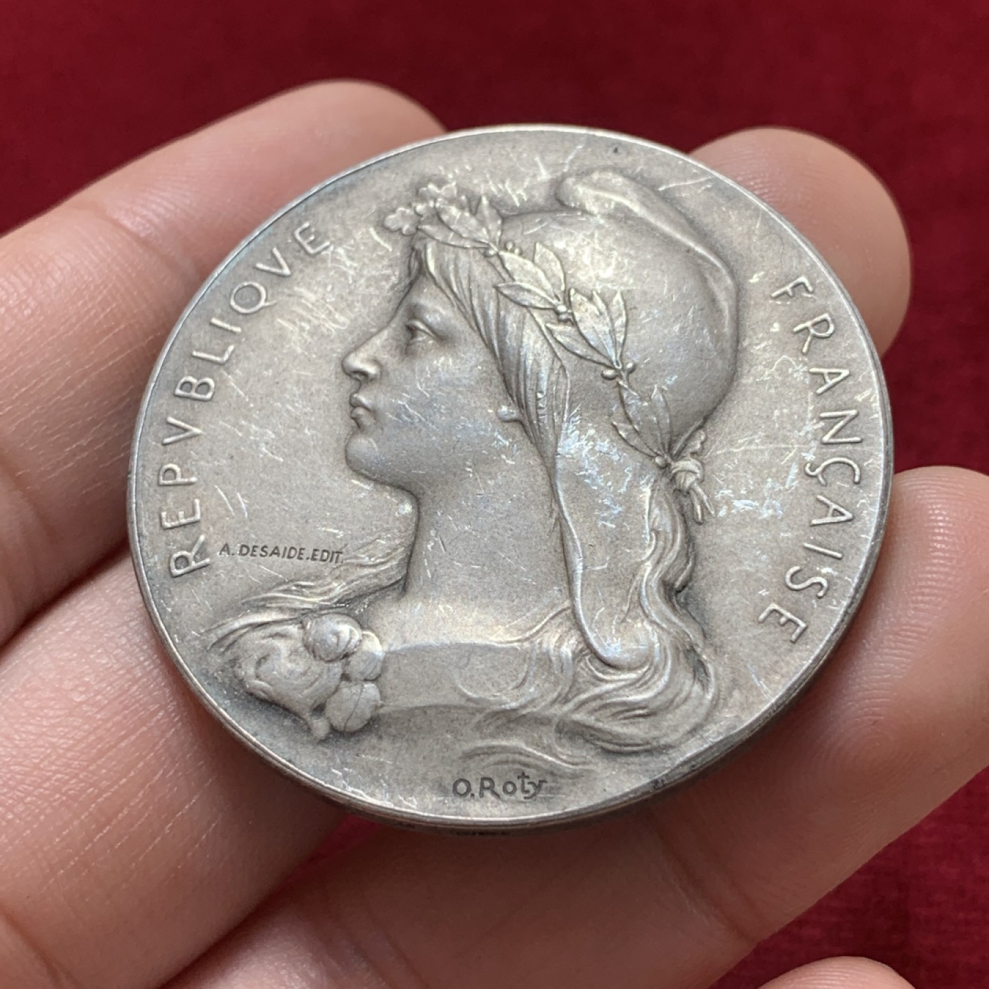 《竞宝斋》第83场-本周日，周一2场连拍（全场不限金额包邮） 法国 罗蒂 1909年 镀银铜章 41.8mm 32.8克 细节非常好