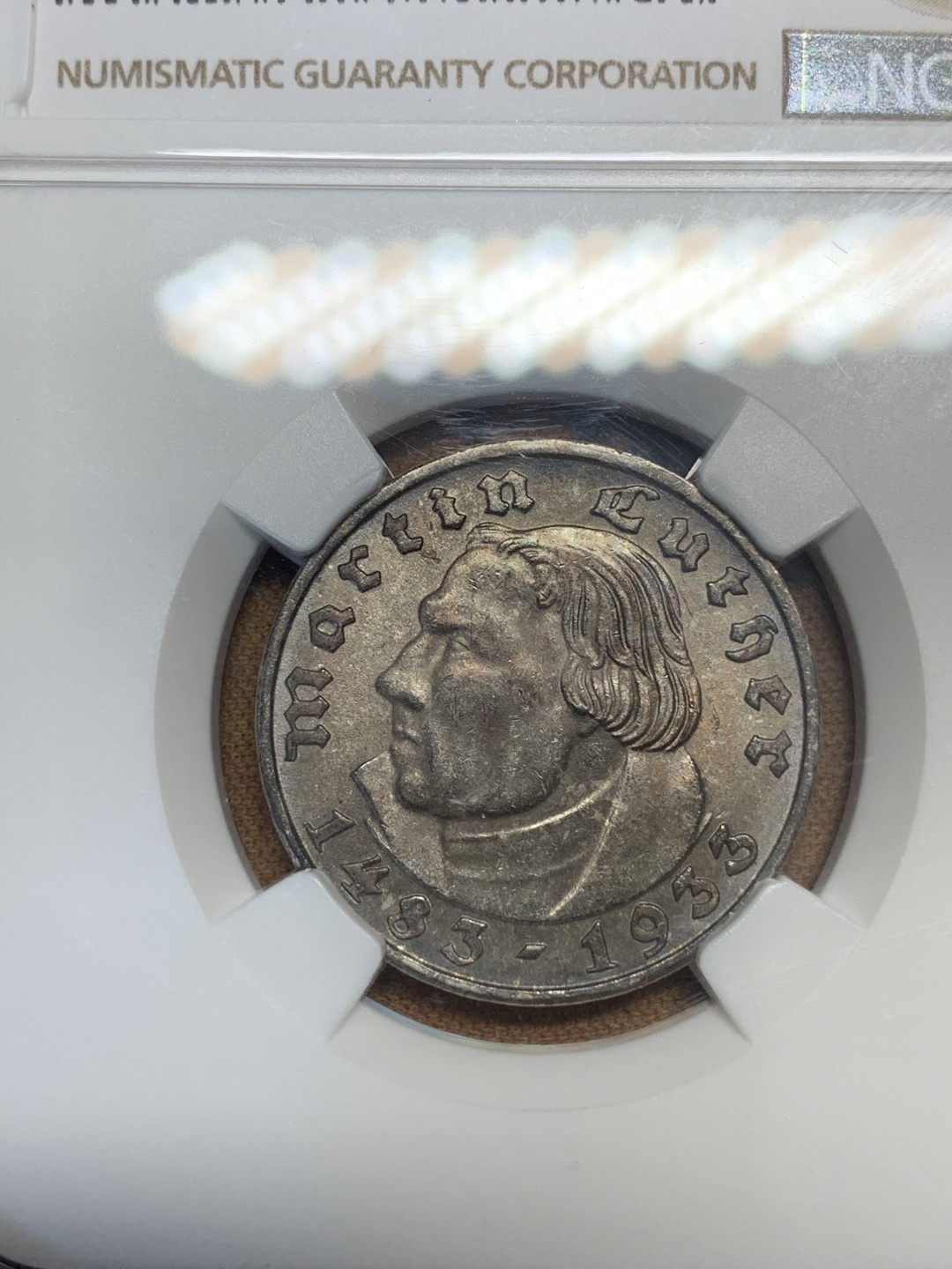 《竞宝斋》第83场-本周日，周一2场连拍（全场不限金额包邮） NGC-MS63 德国 1933年 马丁路德纪念2马克银币 稀少F厂 转光彩色包浆 细节清晰 值得收藏