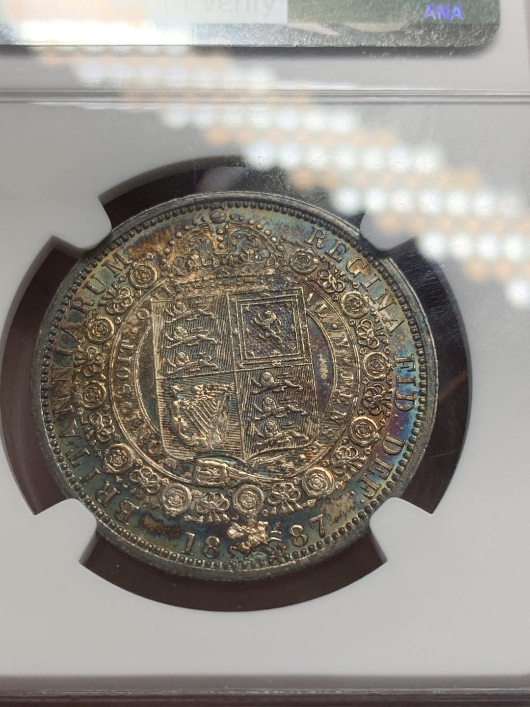 《竞宝斋》第83场-本周日，周一2场连拍（全场不限金额包邮） NGC-UNC 英国 1887年 维多利亚高冠半克朗大银币 底板丝滑未下水 通体五彩斑斓 细节高点具在