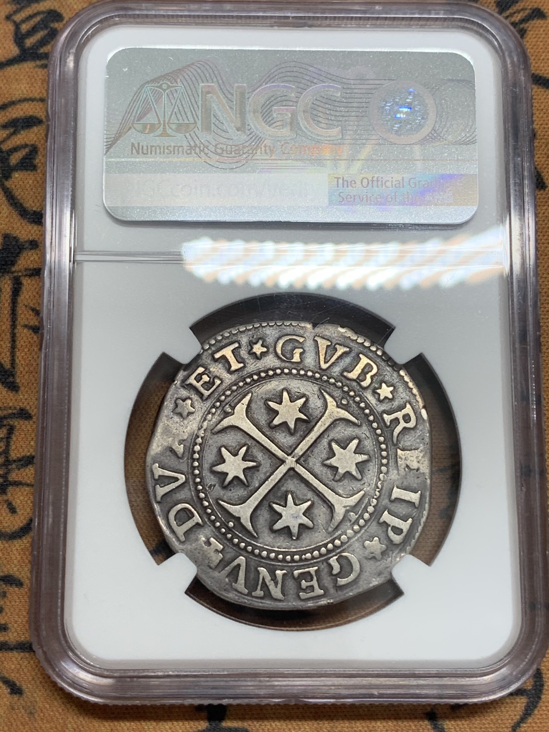 《竞宝斋》第83场-本周日，周一2场连拍（全场不限金额包邮） 唯一冠军分 NGC-VF20 意大利热那亚 1666年 圣母抱婴 1/2斯库多银币 常见KM81.1版 这枚是KM81.2版 历史拍卖仅查到一枚