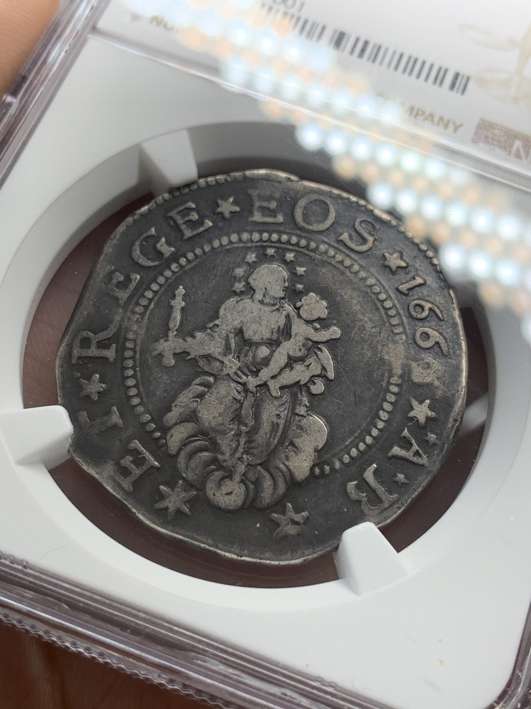 《竞宝斋》第83场-本周日，周一2场连拍（全场不限金额包邮） 唯一冠军分 NGC-VF20 意大利热那亚 1666年 圣母抱婴 1/2斯库多银币 常见KM81.1版 这枚是KM81.2版 历史拍卖仅查到一枚