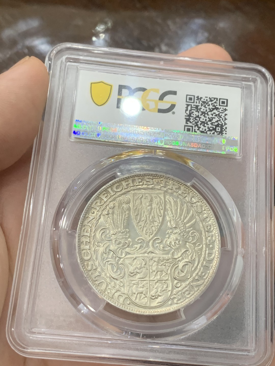 《竞宝斋》第83场-本周日，周一2场连拍（全场不限金额包邮） PCGS SP64 德国1927年兴登堡80大寿银章，让人爱不释手的彩色包浆，高分好状态，收藏佳品