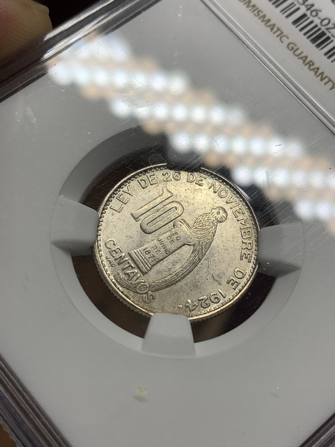 《竞宝斋》第83场-本周日，周一2场连拍（全场不限金额包邮） NGC UNC评级 危地马拉1944年 10分银币 凤尾绿咬鹃