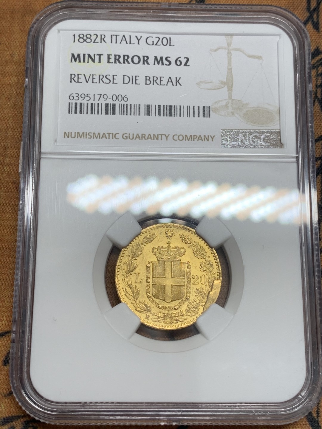 《竞宝斋》第83场-本周日，周一2场连拍（全场不限金额包邮） 错版 NGC-MS62 意大利1882年 翁贝托20里拉 金币 多肉