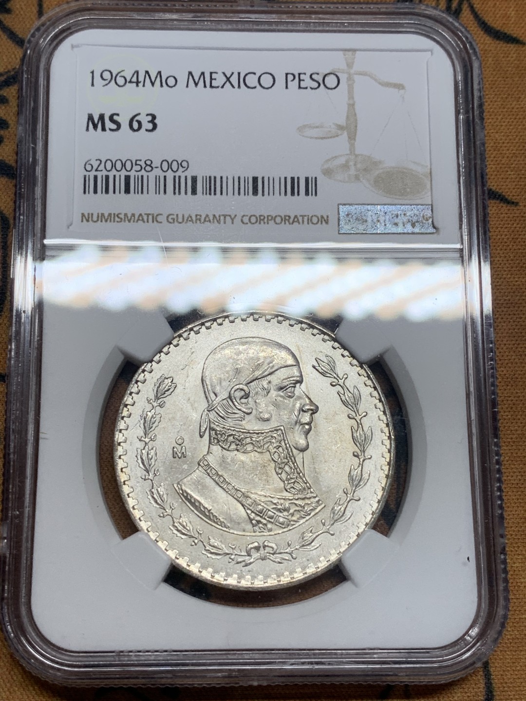 《竞宝斋》第83场-本周日，周一2场连拍（全场不限金额包邮） NGC MS63 墨西哥 1964年 1比索银币 光度不错