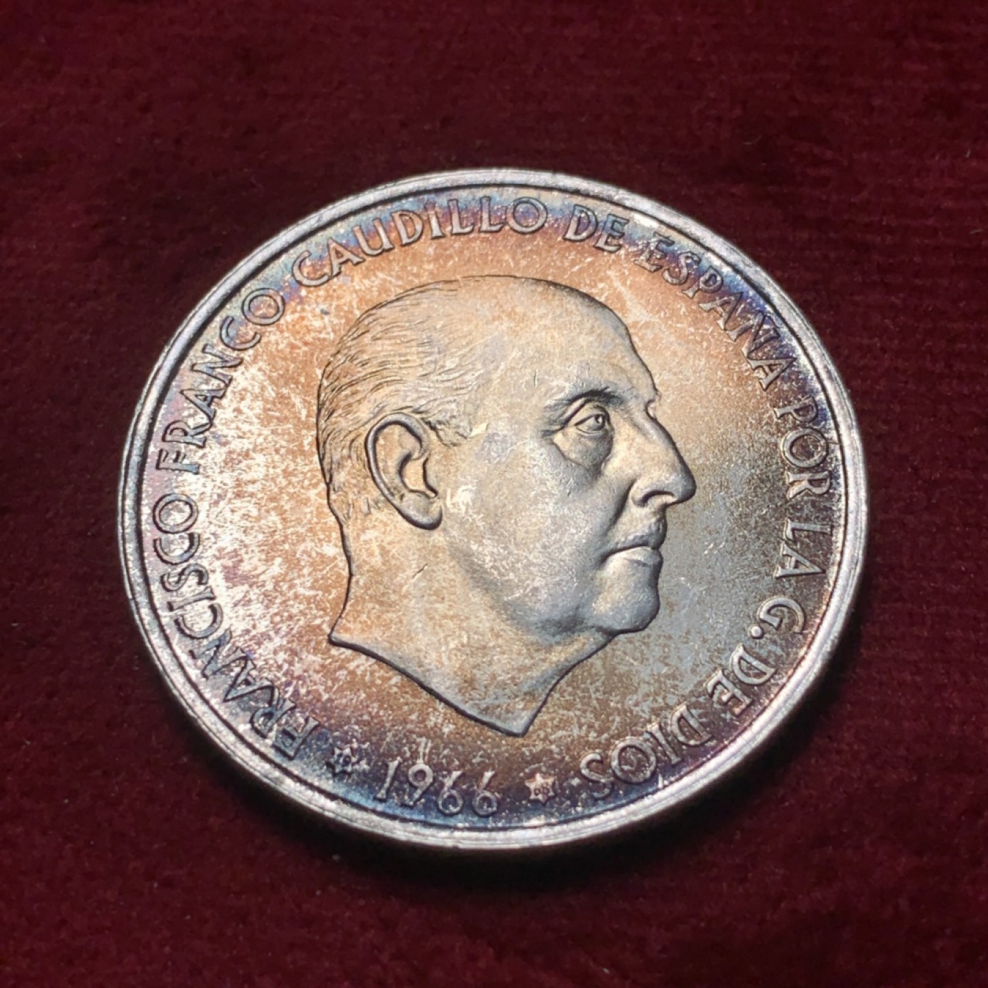 《竞宝斋》第83场-本周日，周一2场连拍（全场不限金额包邮） 西班牙 1966年 佛朗哥 100比塞塔 大银币 五彩包浆 BU状态