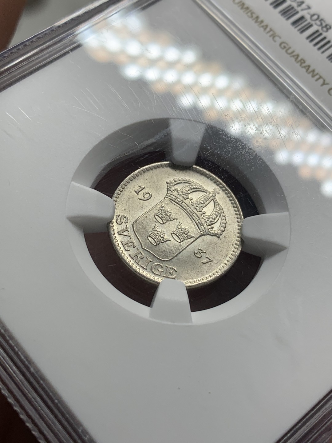 《竞宝斋》第83场-本周日，周一2场连拍（全场不限金额包邮） NGC MS65 瑞典1937年 25欧尔银币 small G版