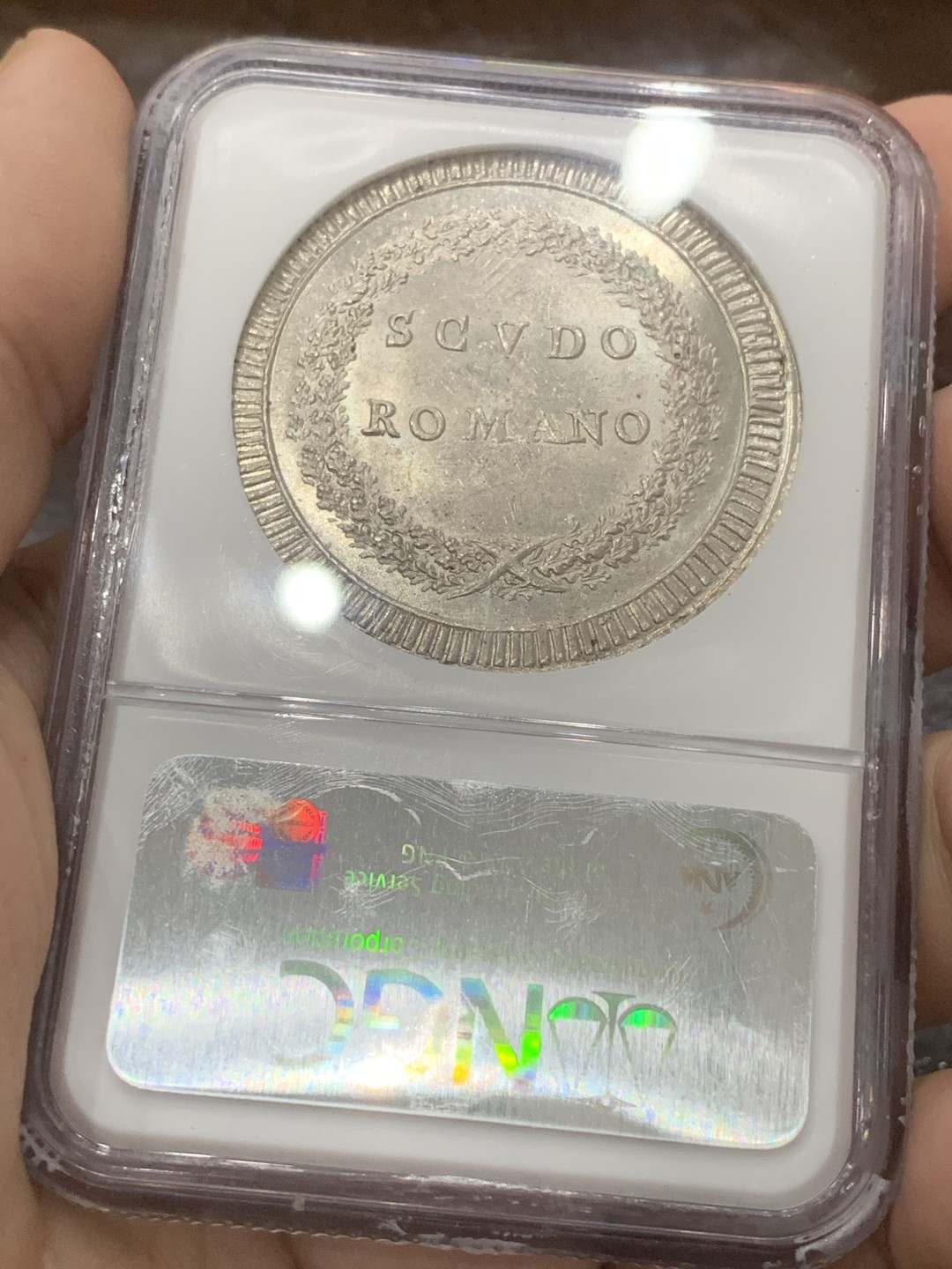 《竞宝斋》第83场-本周日，周一2场连拍（全场不限金额包邮） NGC MS64意大利罗马共和国1799年1scudo，存在极短的政权，只发行了一年。唯一最高分，保持了十几年。