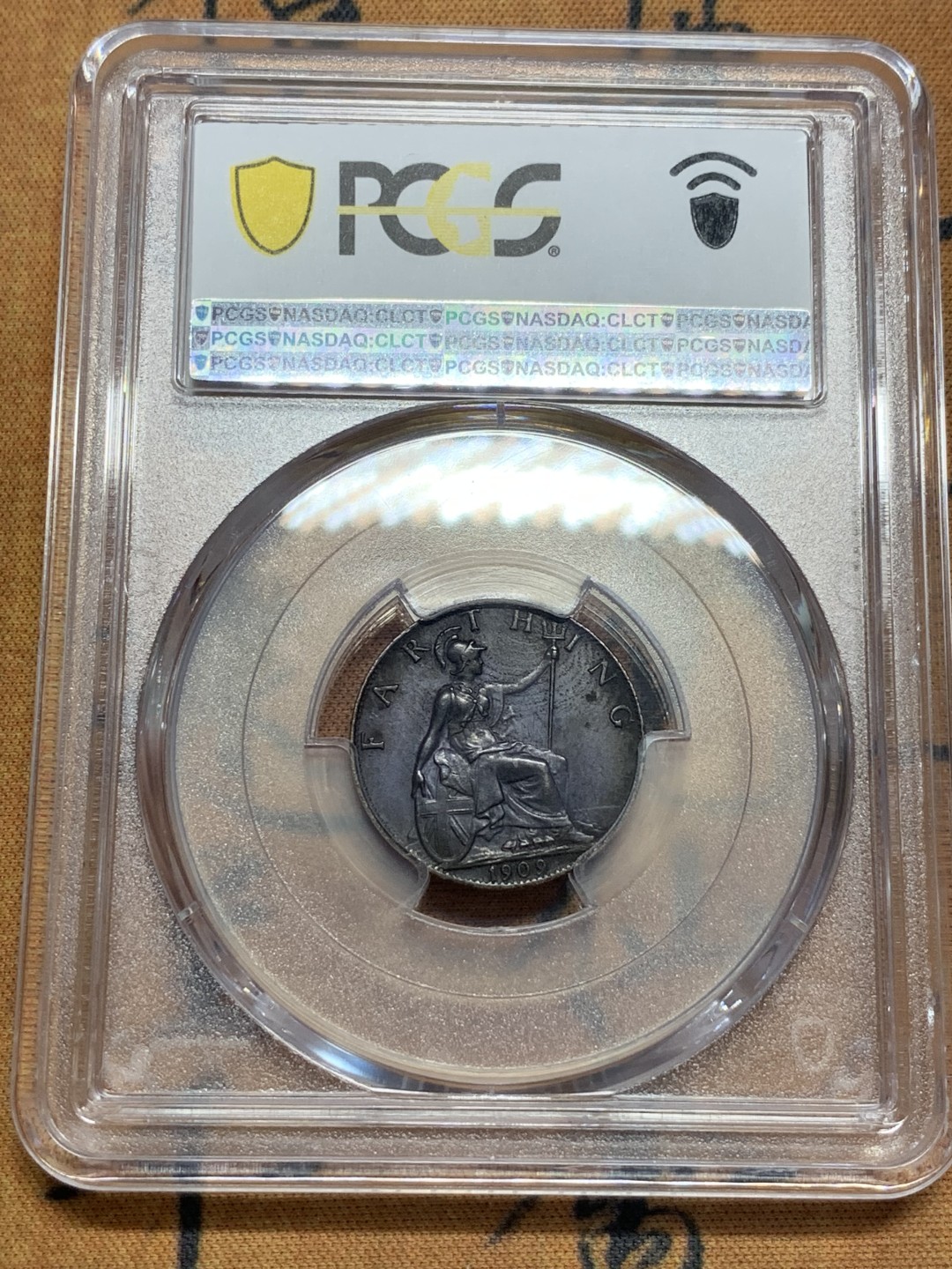 《竞宝斋》第83场-本周日，周一2场连拍（全场不限金额包邮） PCGS-MS64 英国 1909年 爱七 1/4便士 少见发黑处理 更高分就三枚65 2019年45分成交记录1900（见图）