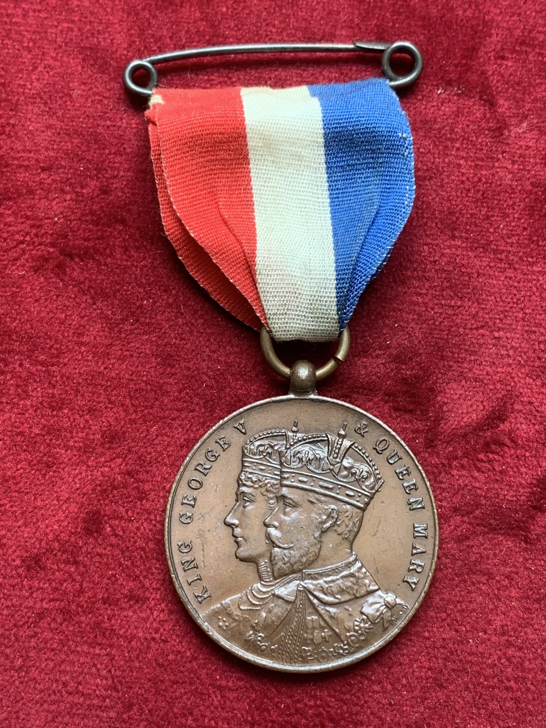 《竞宝斋》第84场-本周日，周一2场连拍（全场不限金额包邮） 1928年英国乔治五世和玛丽皇后铜质奖章 整体状态不错