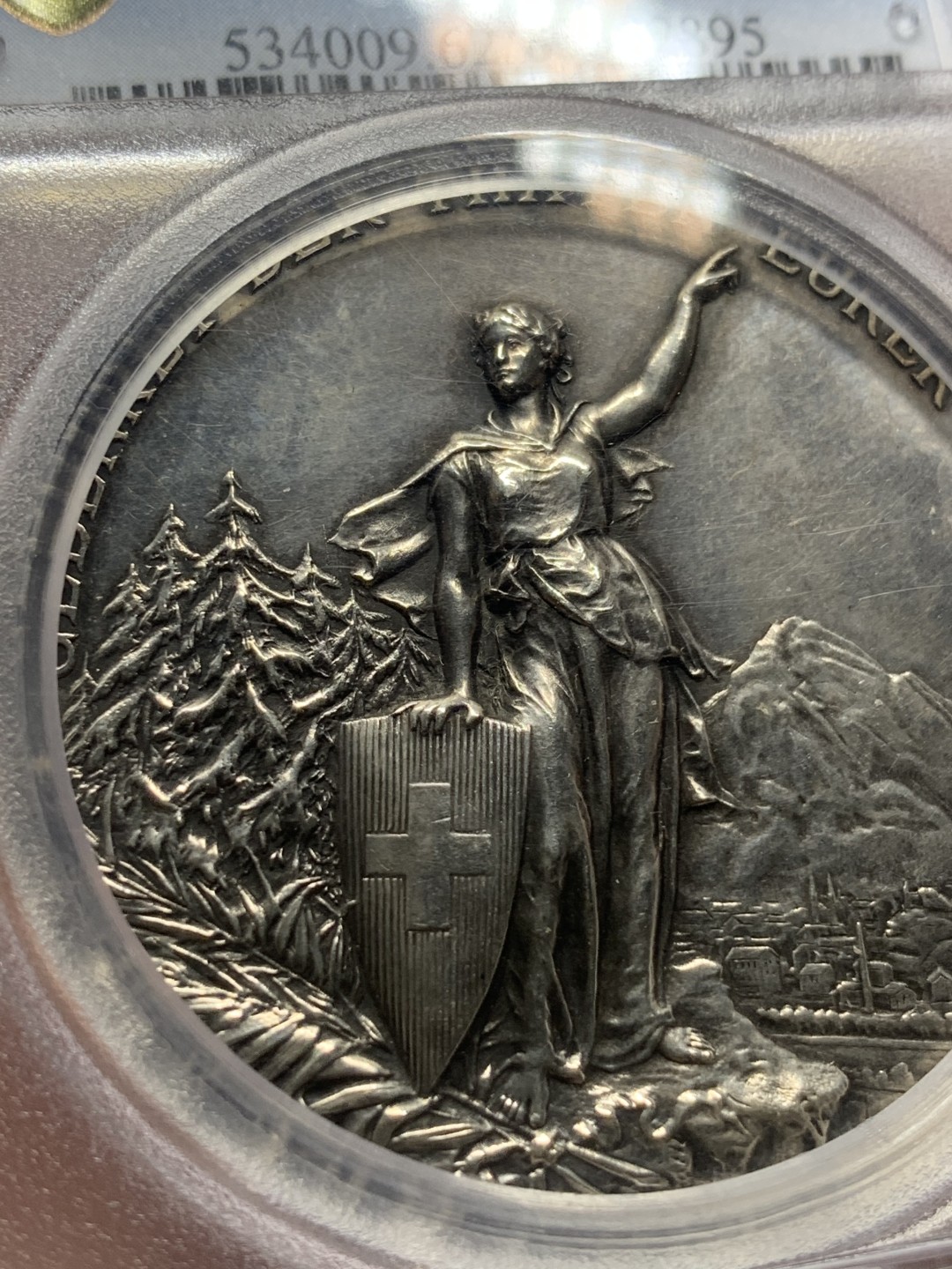 《竞宝斋》第84场-本周日，周一2场连拍（全场不限金额包邮） PCGS SP62 瑞士1892年格拉鲁斯射击节女神高浮雕大银章 精美镜面高浮雕