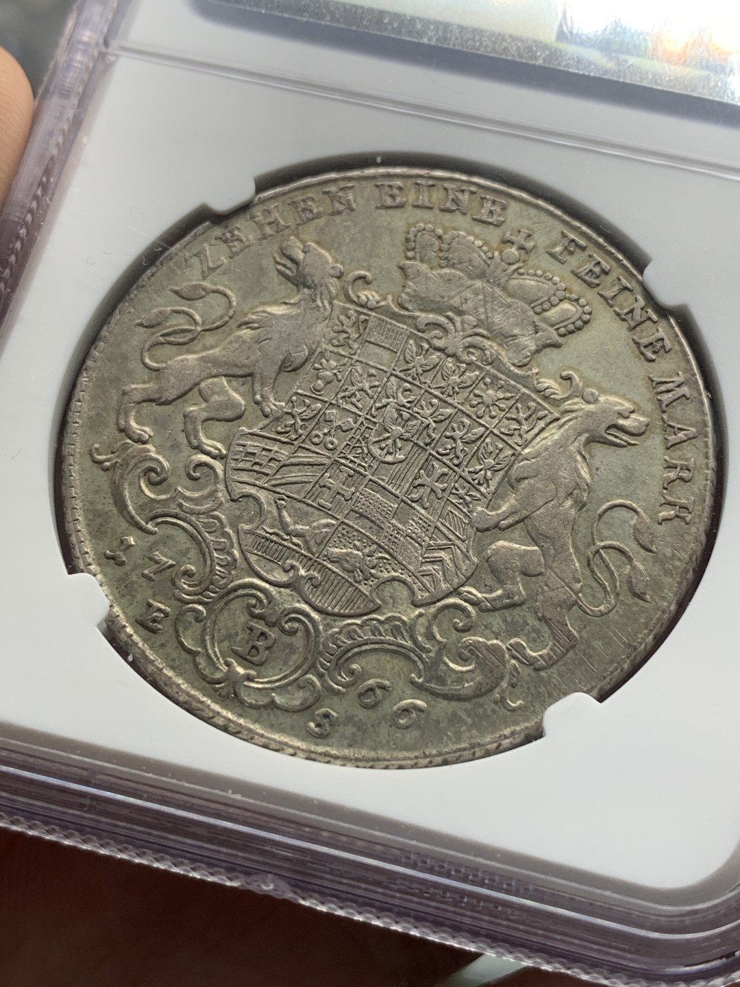 《竞宝斋》第84场-本周日，周一2场连拍（全场不限金额包邮） NGC-XF 神圣罗马帝国 勃兰登堡-拜罗伊特 1766年 1泰勒 银币 图案细节清晰 霍亨索伦家族 盔甲头像 双狮扶复杂盾徽