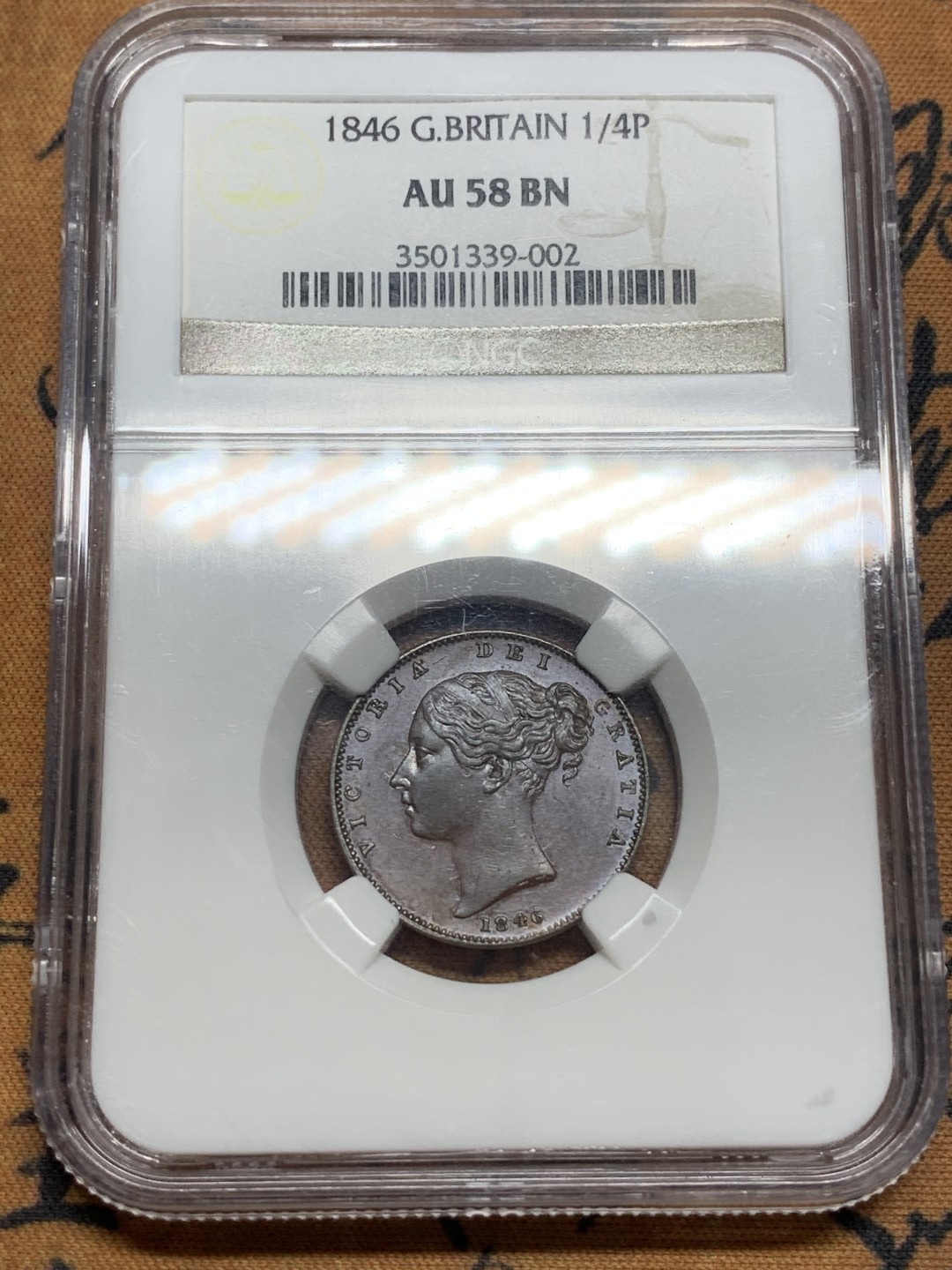 《竞宝斋》第84场-本周日，周一2场连拍（全场不限金额包邮） NGC AU58BN 英国 1846年 早期小维 1/4便士=1法新 铜币 巧克力包浆 难得状态