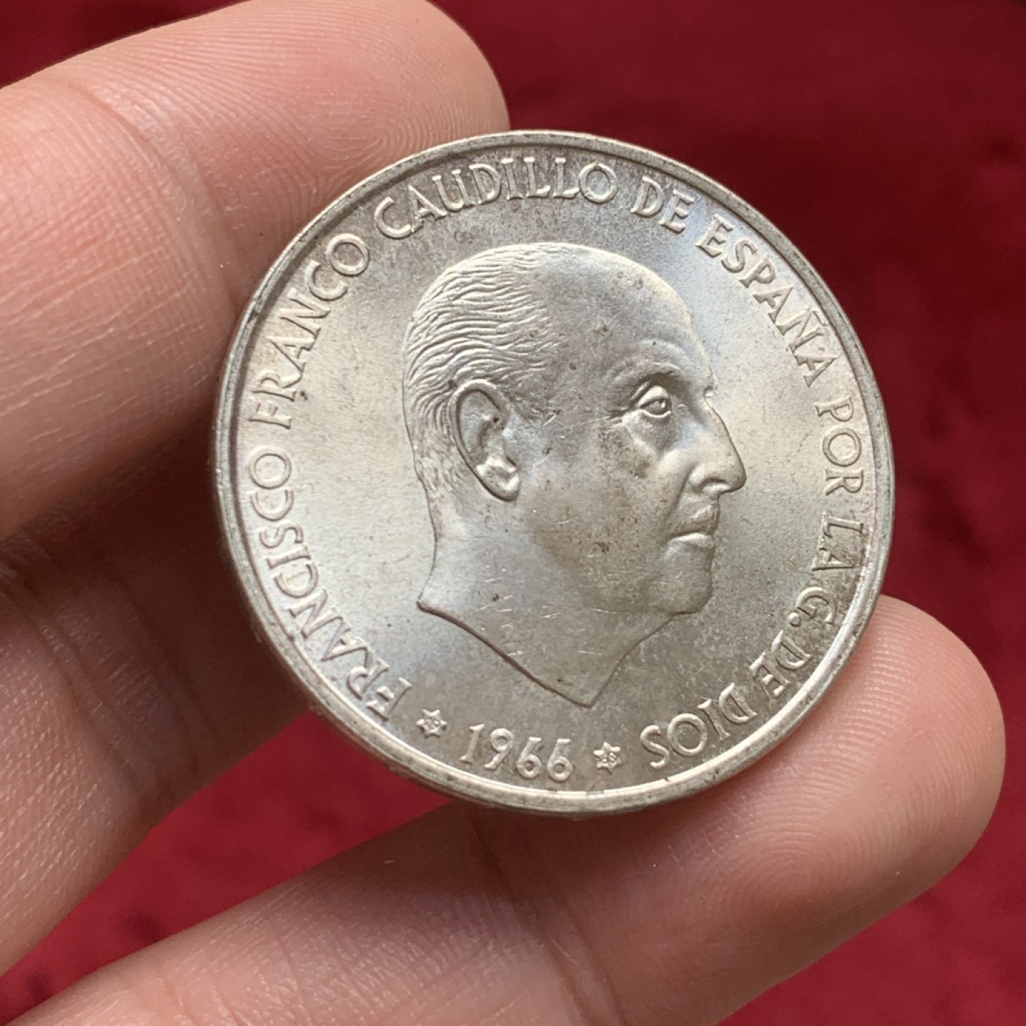 《竞宝斋》第84场-本周日，周一2场连拍（全场不限金额包邮） 西班牙 1966年 弗朗哥 100比塞塔 银币 unc